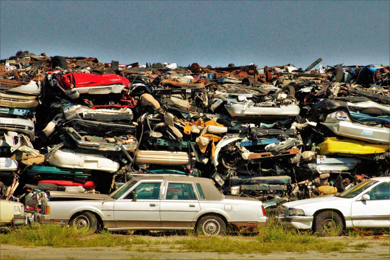 marhabataen-scrap-materials-cars